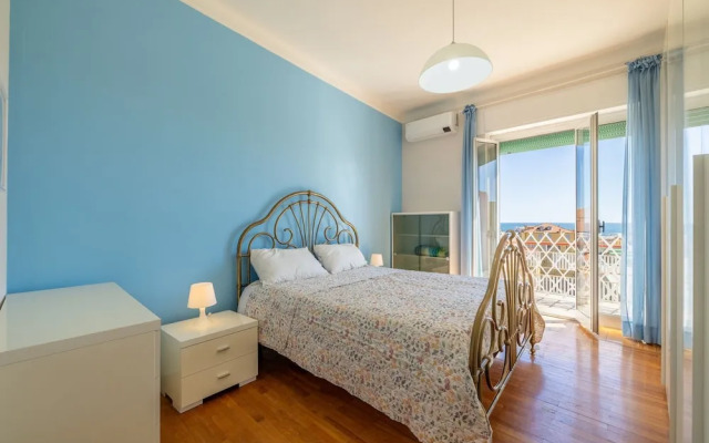 Sea View Central Apartment