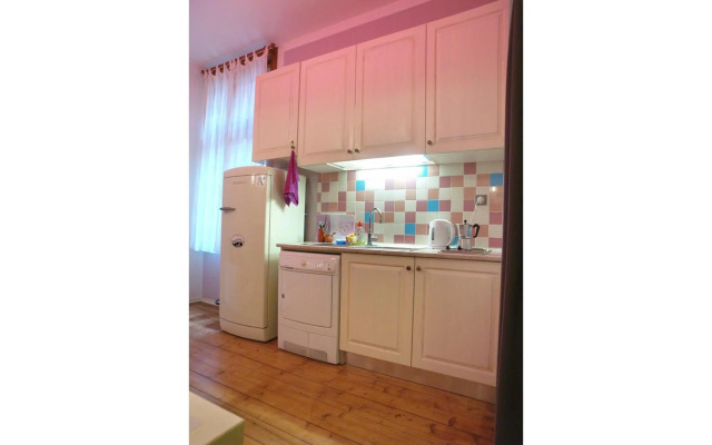 Balkan Independent Entrance Studio in Downtown