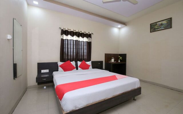 OYO 48533 Hotel Aarna Palace