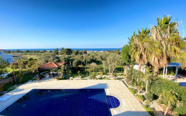 4 Bedroom Deluxe Villa with Mountain and Sea View