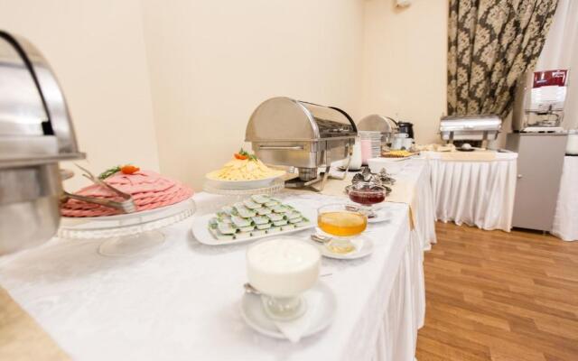 Matreshka Hotel