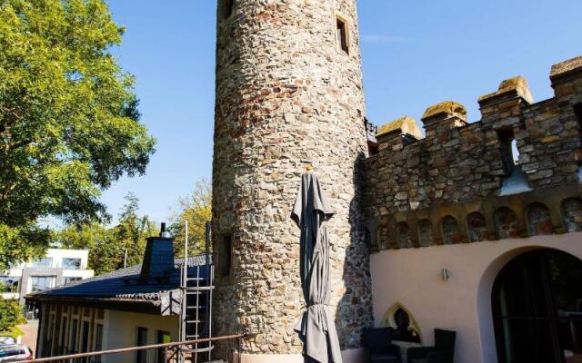 Relais & Châteaux Hotel Burg Schwarzenstein