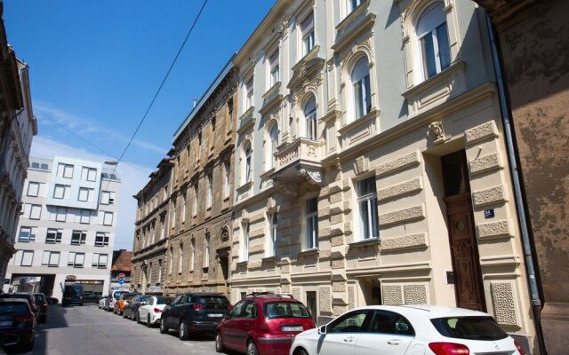 Apartments Zagreb1875