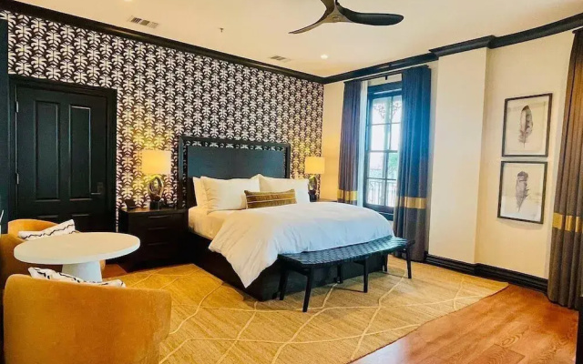 Emigrant Boutique Hotel
