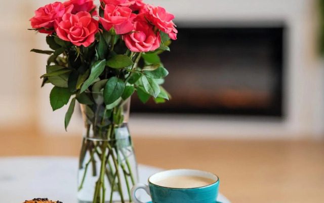 Main Square Apartments