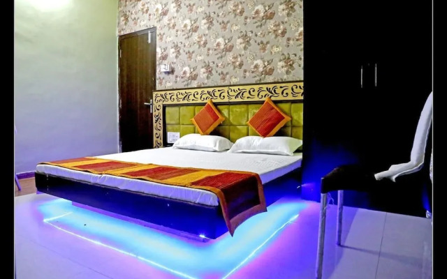 Hotel Shri Karani Vilas