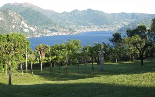 B&B Garden - Bed and Breakfast | Lago Iseo | Bergamo