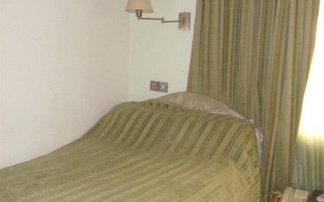 Bec Suites