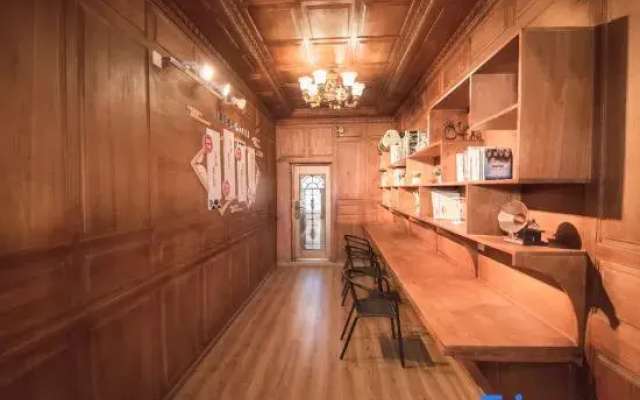 Shangri-La Xinjiapo Boutique Homestay (Dukezong Ancient City Branch)