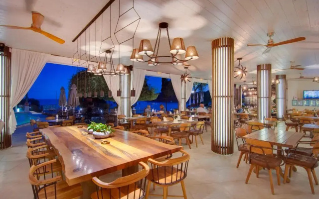 Valtos Beach Hotel