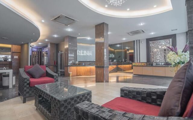 RedDoorz Plus near Harbour Bay Mall Batam