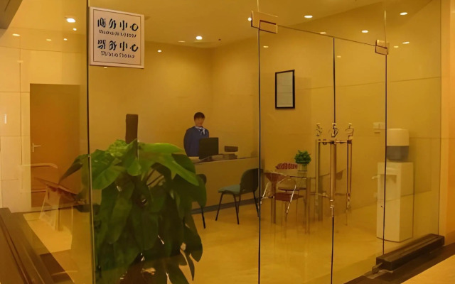 New Land Hotel
