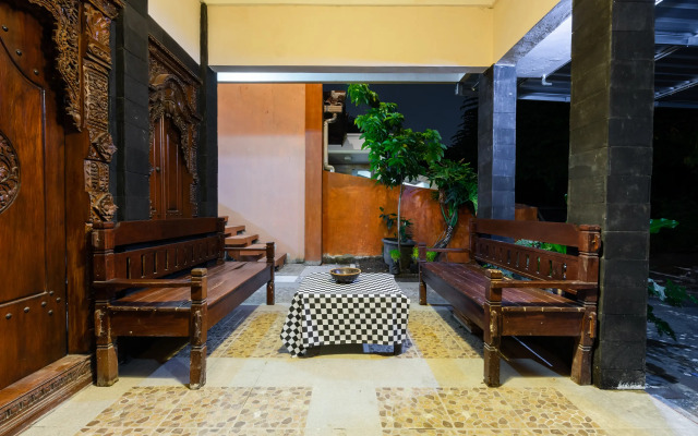 Super OYO 2285 Art Guest House Syariah