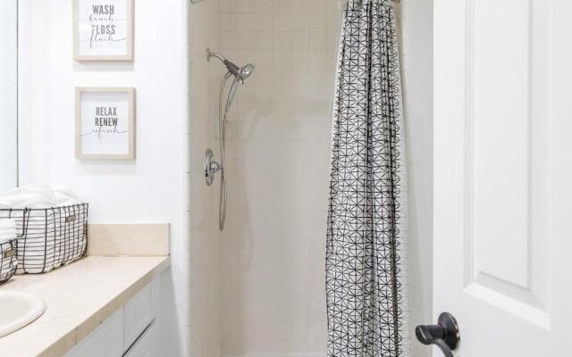 Spacious Guest Studio with Private Entry