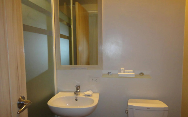 Zerenity Hotel & Suites