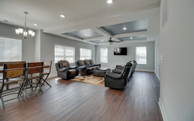 Dumfries Vacation Rental ~ 32 Mi to Washington DC!