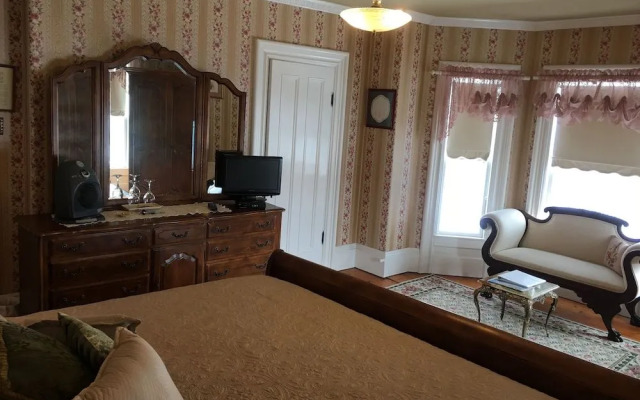 A Seafaring Maiden Bed and Breakfast