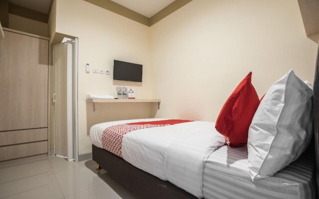 Balcon Biru By OYO Rooms
