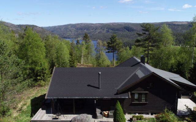 House Mariabu Eikerapen