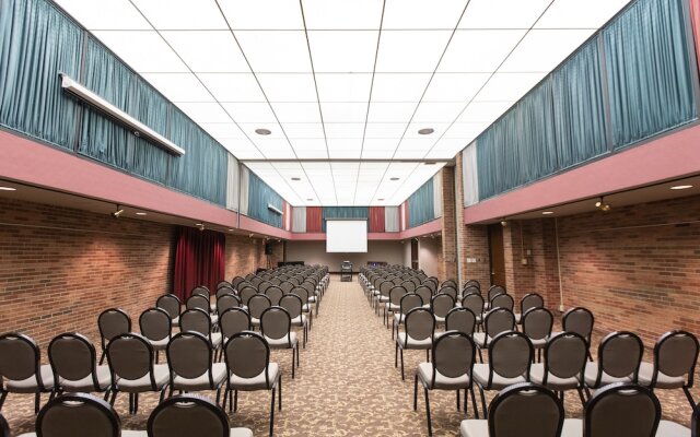 Hillsdale College Dow Hotel and Conference Center