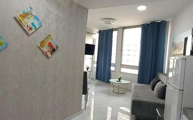 apart hotel tlv/bat yam beach front 834