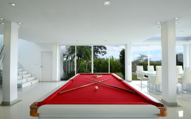 Luxury 5 Star Beach Villa 8 Bedrooms