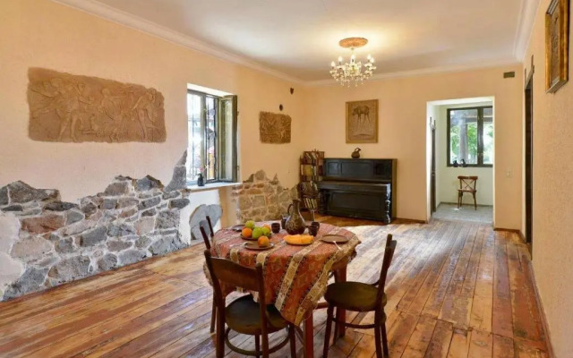 Master's House Dayan