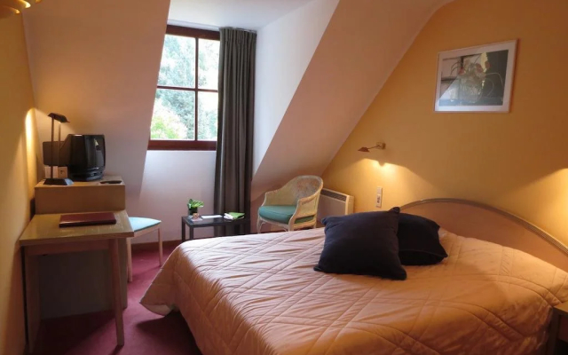 Hôtel Les Ardillières du Pont dOye - фото 4