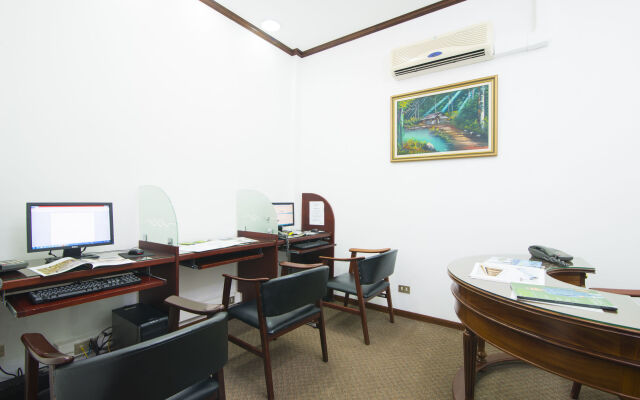 Apartotel & Suites Villas del Rio