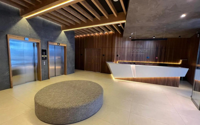 Woodside 430 Apartment