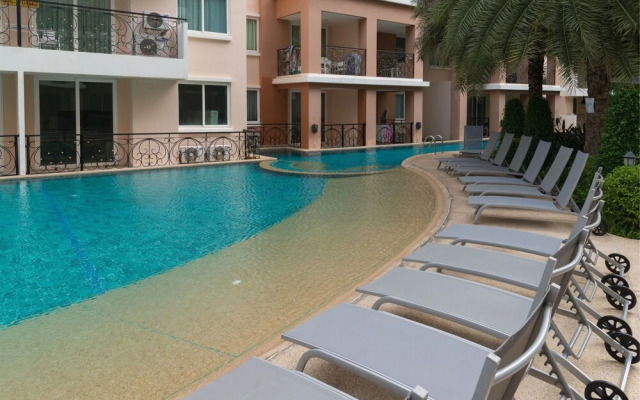 Paradise Park Jomtien by PSR ASIA