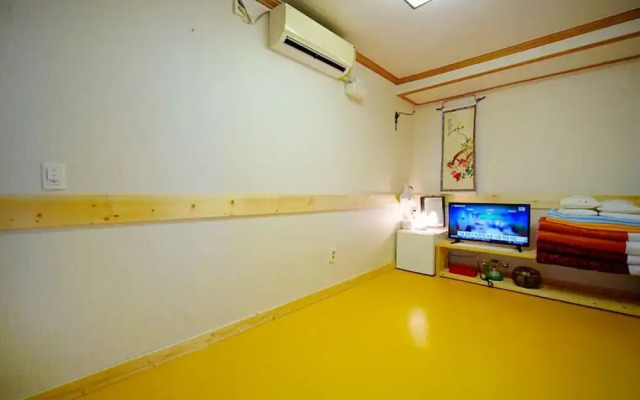 Jeonju Jeongdam Hanok Stay