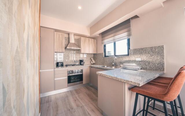 Breakfast Included at Regatta Living 802