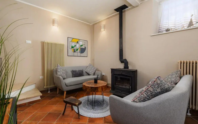 Warm Holiday Home With Terrace
