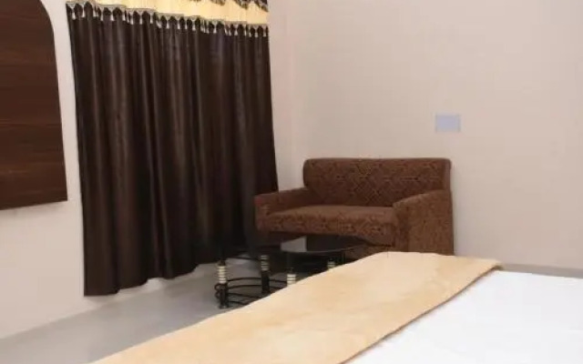 Hotel PoshLux
