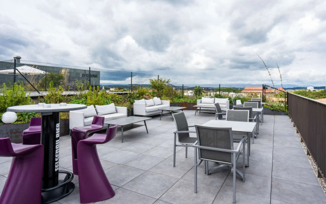 Prize by Radisson, Bern City