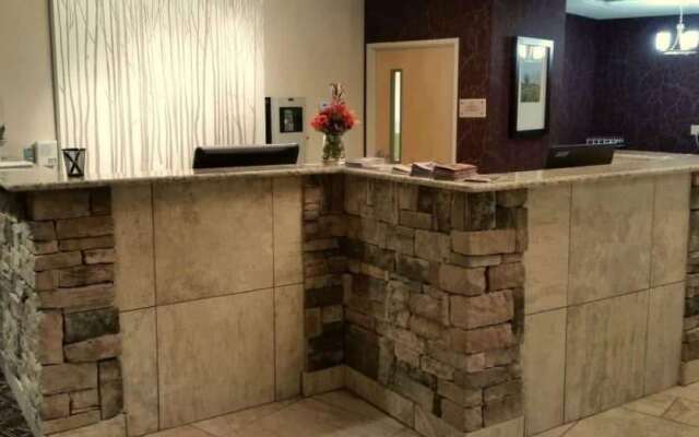Wingate by Wyndham Elkins