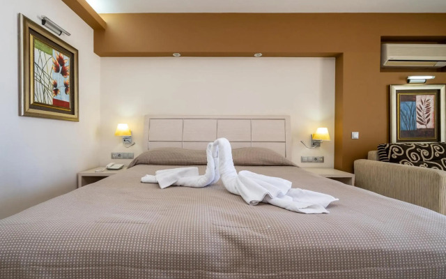 Kamari Beach Hotel - All inclusive