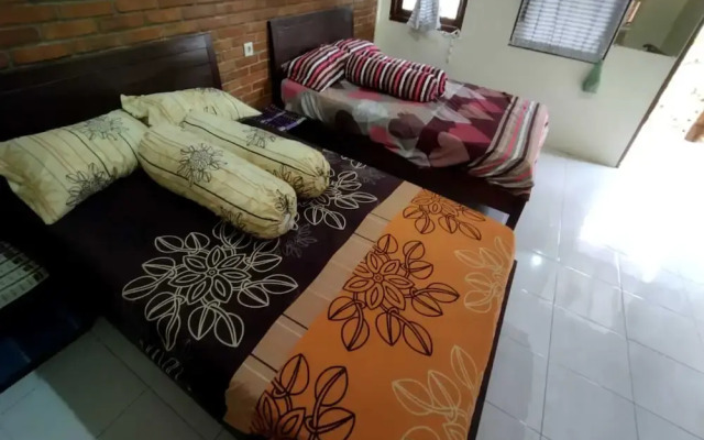 Borobudur Kampung Homestay - Sri Udaneni