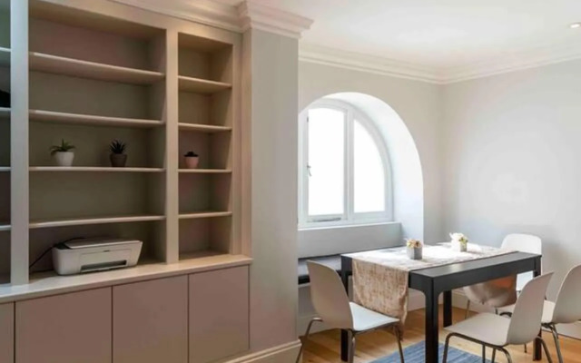 Spacious & Modern 3brs House in Central London