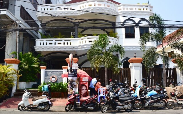 Mad Monkey Hostel Phnom Penh