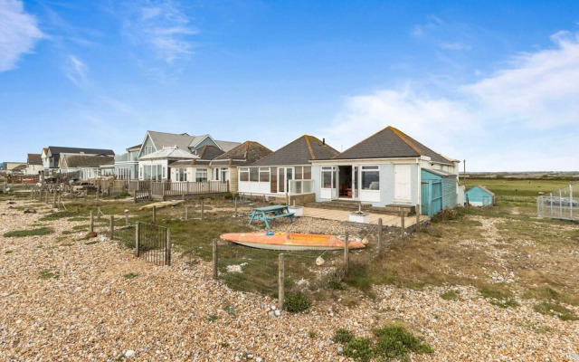 The Coastal Crab - Family-friendly Three-bed Beach House in Pevensey