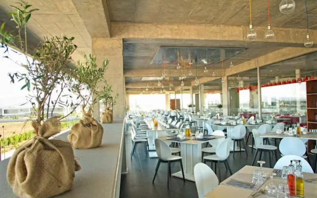 Buca Beach Resort