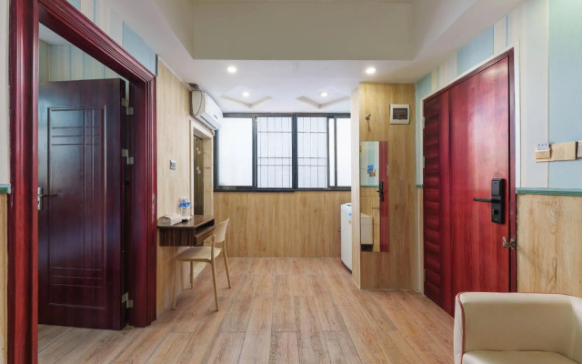 Gangtian Fashion Apartment (Shenzhen North Railway Station)