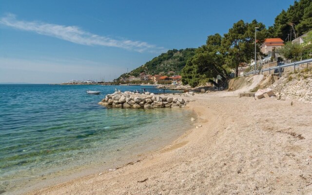 Amazing Home in Jesenice Bajnice With Wifi and 2 Bedrooms