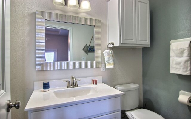 Wakiki Beach BSC304 by RedAwning