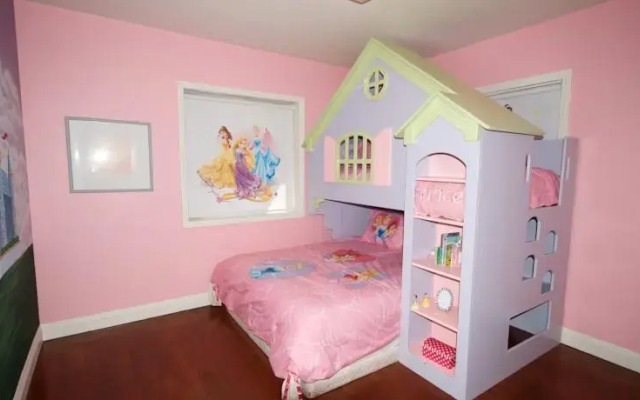 Castle House 7