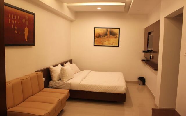 JK Rooms 103 Loharkars Hotel