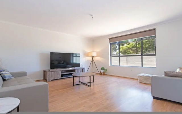 Unwind Adelaide City Condo
