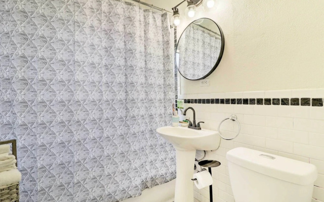 Stunning Jacksonville Getaway w/ Backyard!